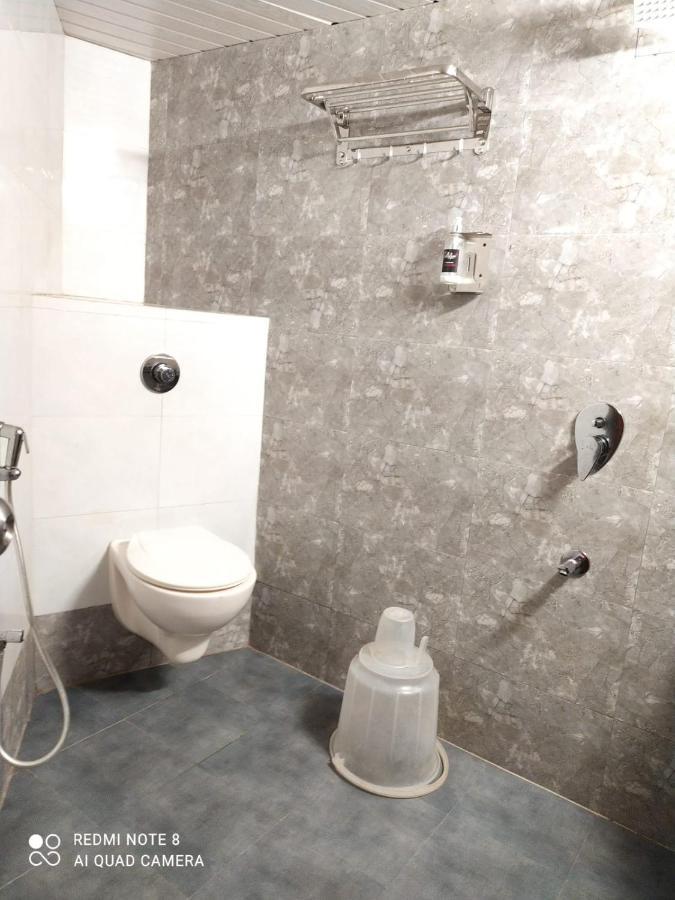 U Life Hotel Мумбаї Екстер'єр фото