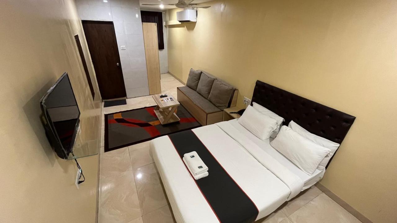 U Life Hotel Мумбаї Екстер'єр фото